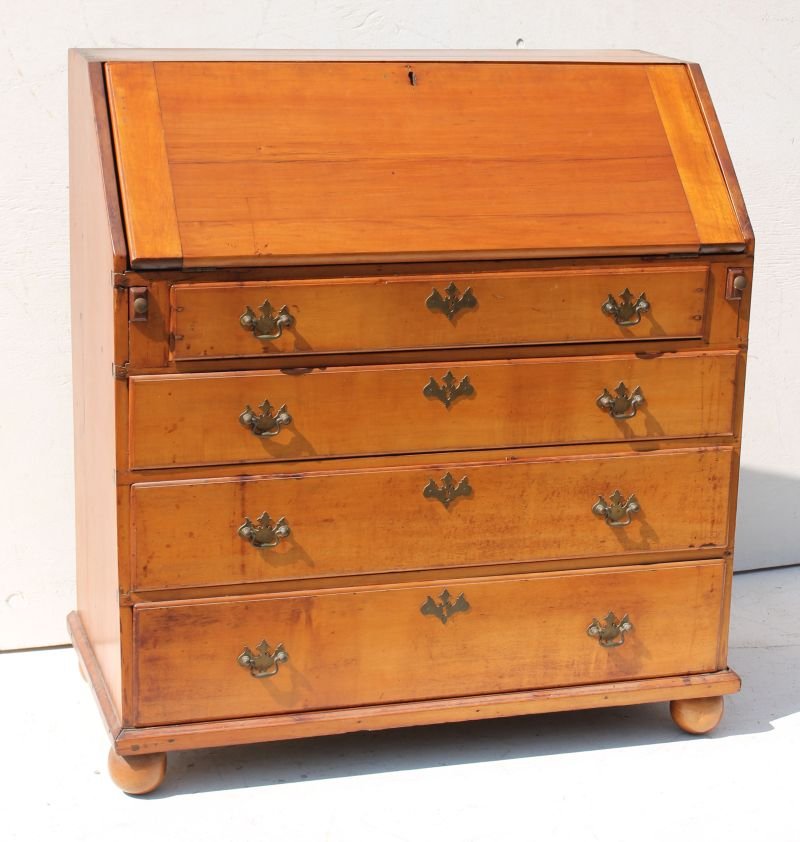 18thC New England maple slant lid desk on rare ball (1 of 2)