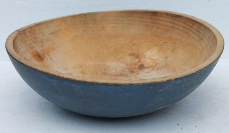 ca late 18th/ early 19thC New England turned bowl in (1 of 3)