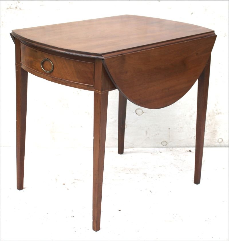 ca 1780 NYC 1 dr Pembroke table w orig molded top & (1 of 2)