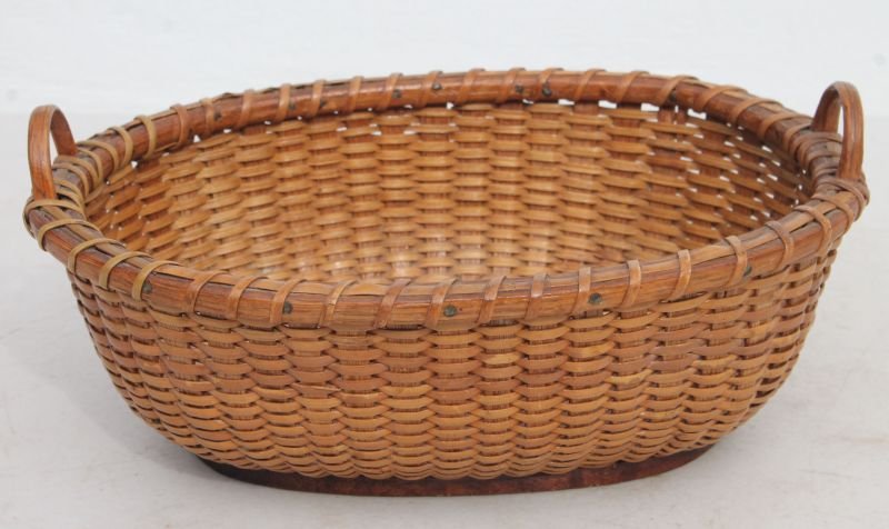 Antique 2 handled oval Nantucket basket - 4" tall x 9" (1 of 4)