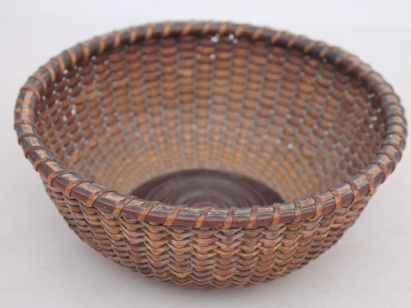 Antique Nantucket basket - 3" tall x 7 3/4" diam (1 of 4)