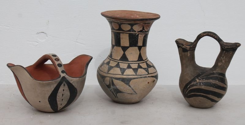 lot of 3 Southwest Native American pottery vessels (1 of 3)