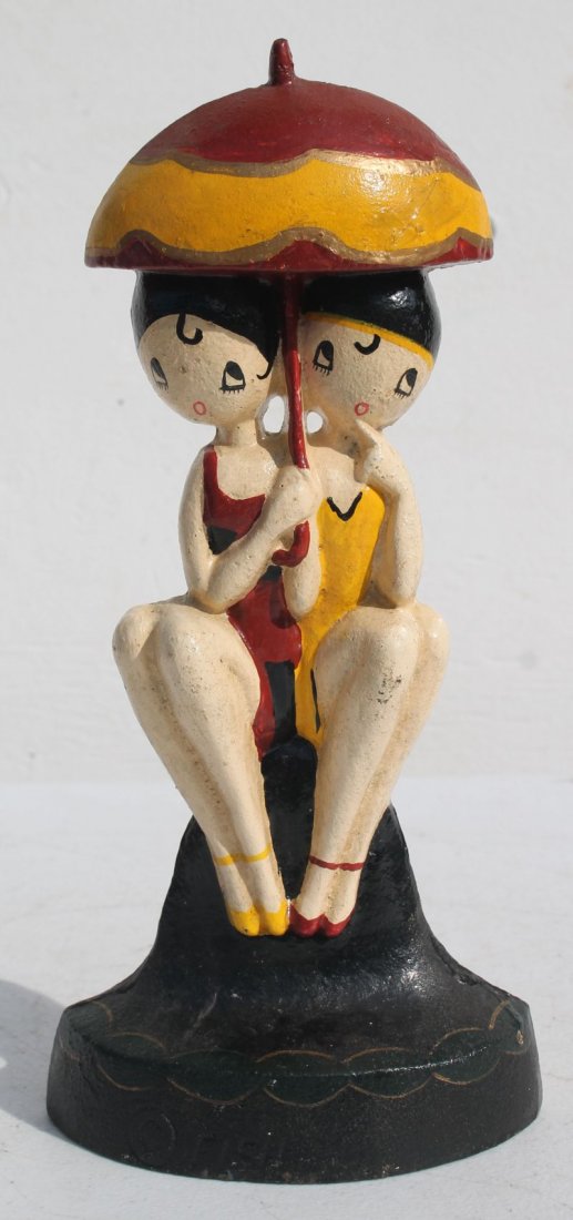 ca 1920 cast iron excellent "Bathing Beauties" doorstop (1 of 4)