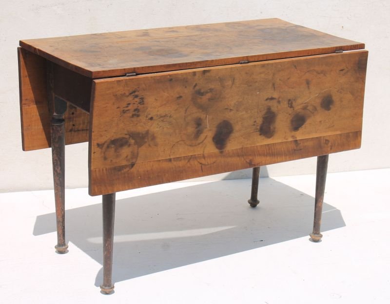 early country QA ca 1740-1760 CT button ft dropleaf (1 of 3)