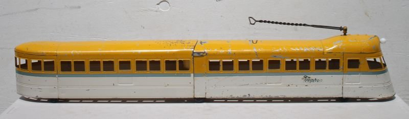 ca 1936 Buddy "L" "Zephyr" 2 part train in yellow w (1 of 8)