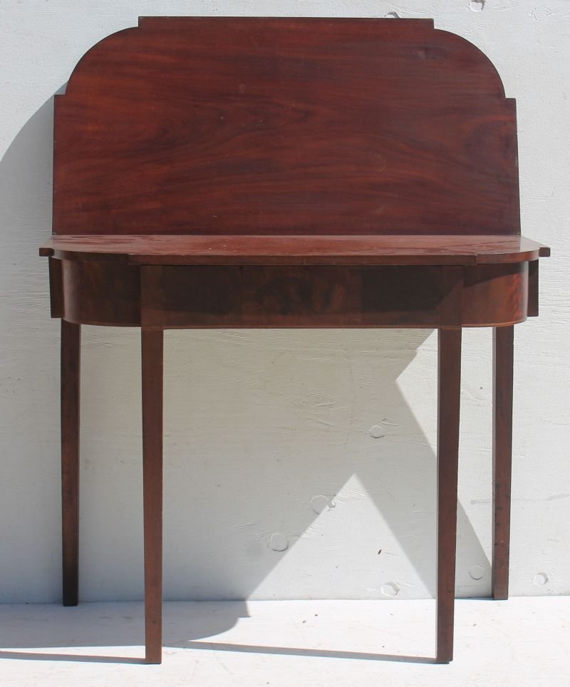very nice period Hepplewhite ca 1780's Boston mahog: very nice period Hepplewhite ca 1780's Boston mahog shaped top orig inlaid card table in old surface - 36" long