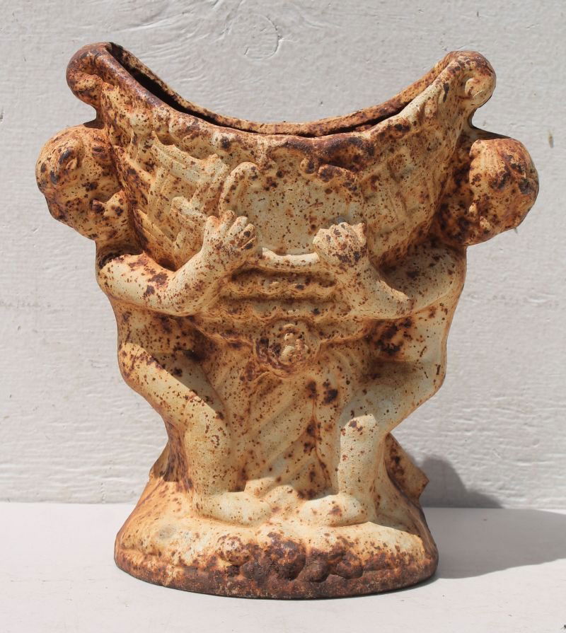 mid to late 19thC American cast iron orig dry white (1 of 2)