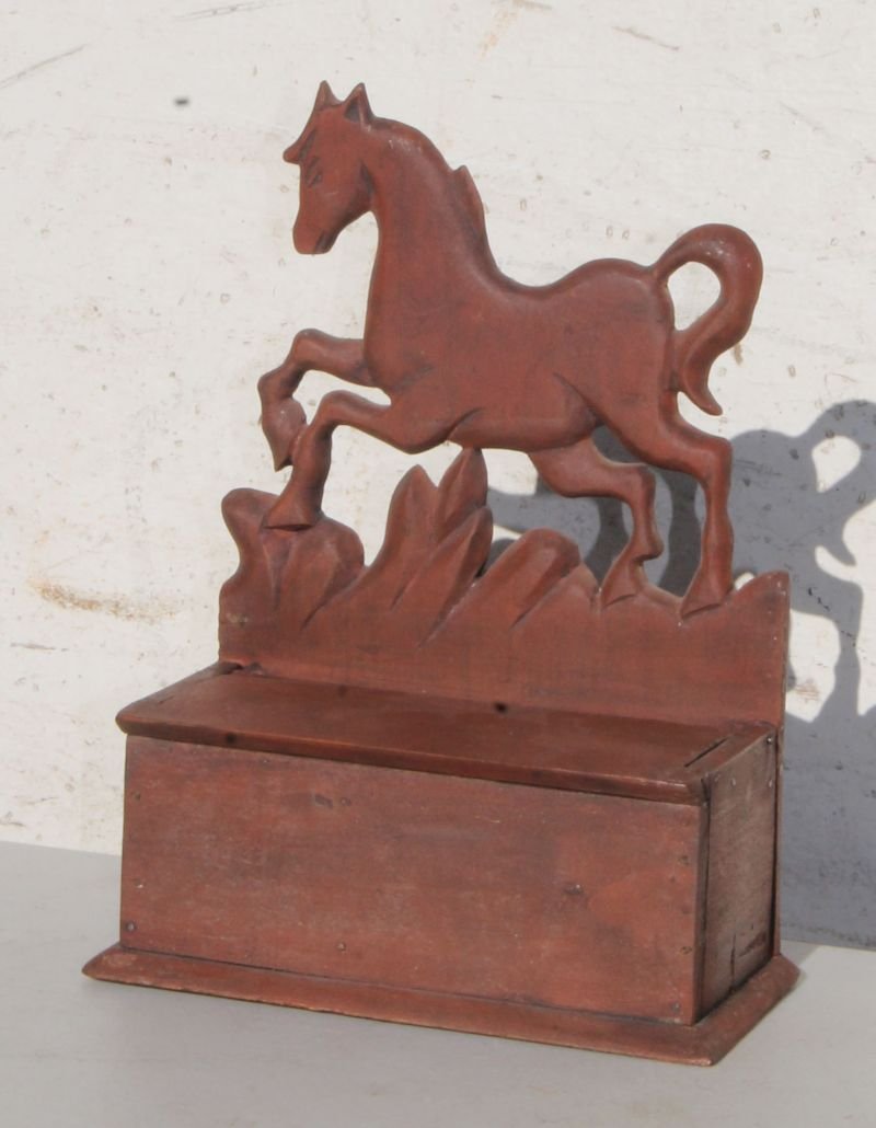 antique unusual diminutive lift top Folk Art box w (1 of 3)