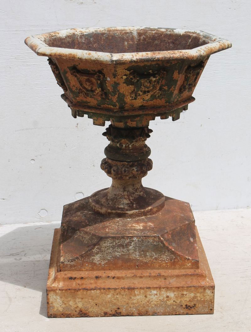 Fine large 19thC cast iron urn - 30" tall (1 of 4)