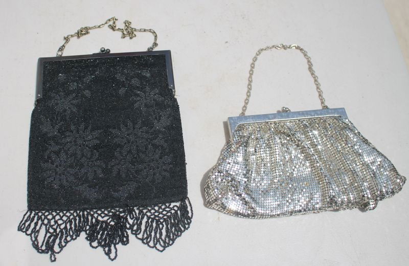 Fine lot of 2 vintage purses incl a Whiting & Davis (1 of 1)