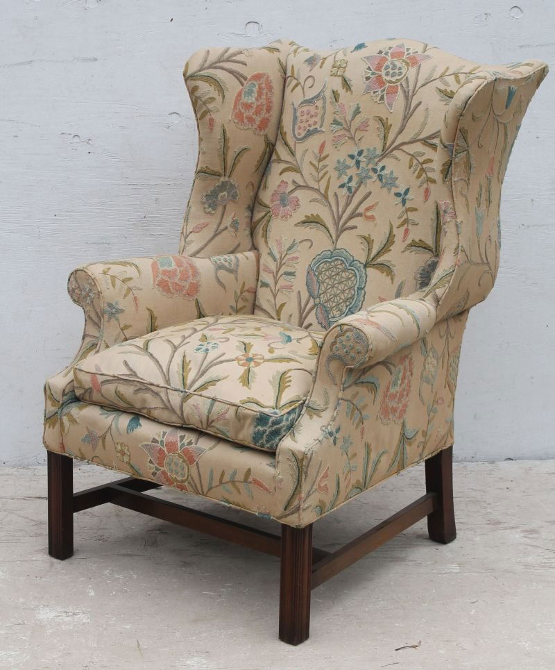 wonderful Chippendale style (probably Centennial) mahog (1 of 3)