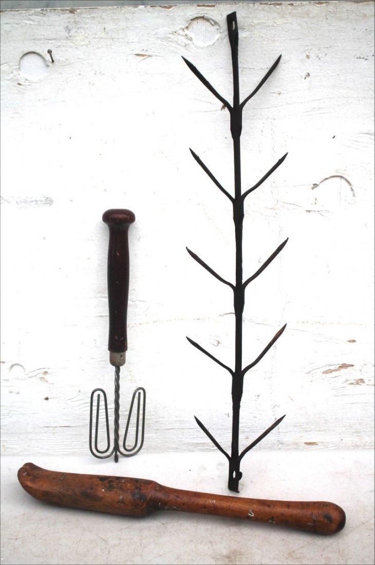 ecclectic antique Fairfield, CT estate lot incl an iron: ecclectic antique Fairfield, CT estate lot incl an iron stilyard, a wooden odd shaped pestle, a wire beater & an iron corn or apple dryer