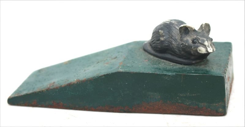 ca 1920 very rare cast iron Mouse on wedge doorstop in (1 of 4)