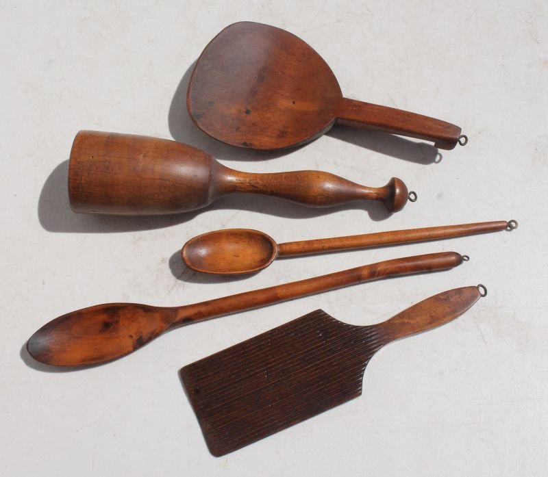 lot of 5 antique wooden kitchen implements - Fairfield, (1 of 2)