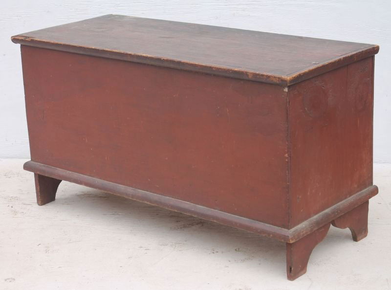 QA period ca 1730 CT pine blanket chest in orig red (1 of 3)