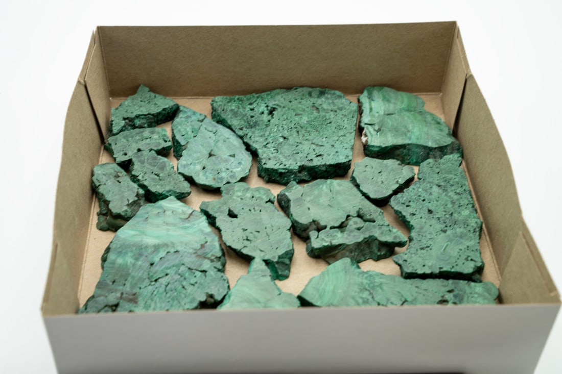 Box of Malachite Slice Fragments (1 of 1)