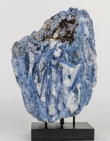 Large Kyanite and Quartz Formation