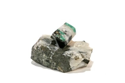 Poilished Emerald on Matrix
