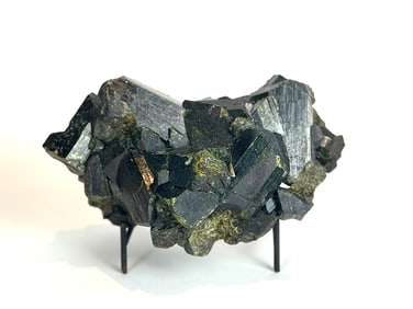 Epidote Formation With Enormous Crystals