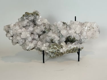 Fluorescent Calcite and Pyrite Formation