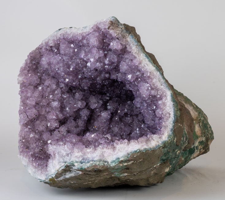 Large Amethyst Cornucopia-Shaped Vug Geode - 3