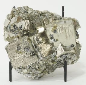 Cubic Pyrite, Sphalerite, Apatite and Fluorescent Calcite Formation
