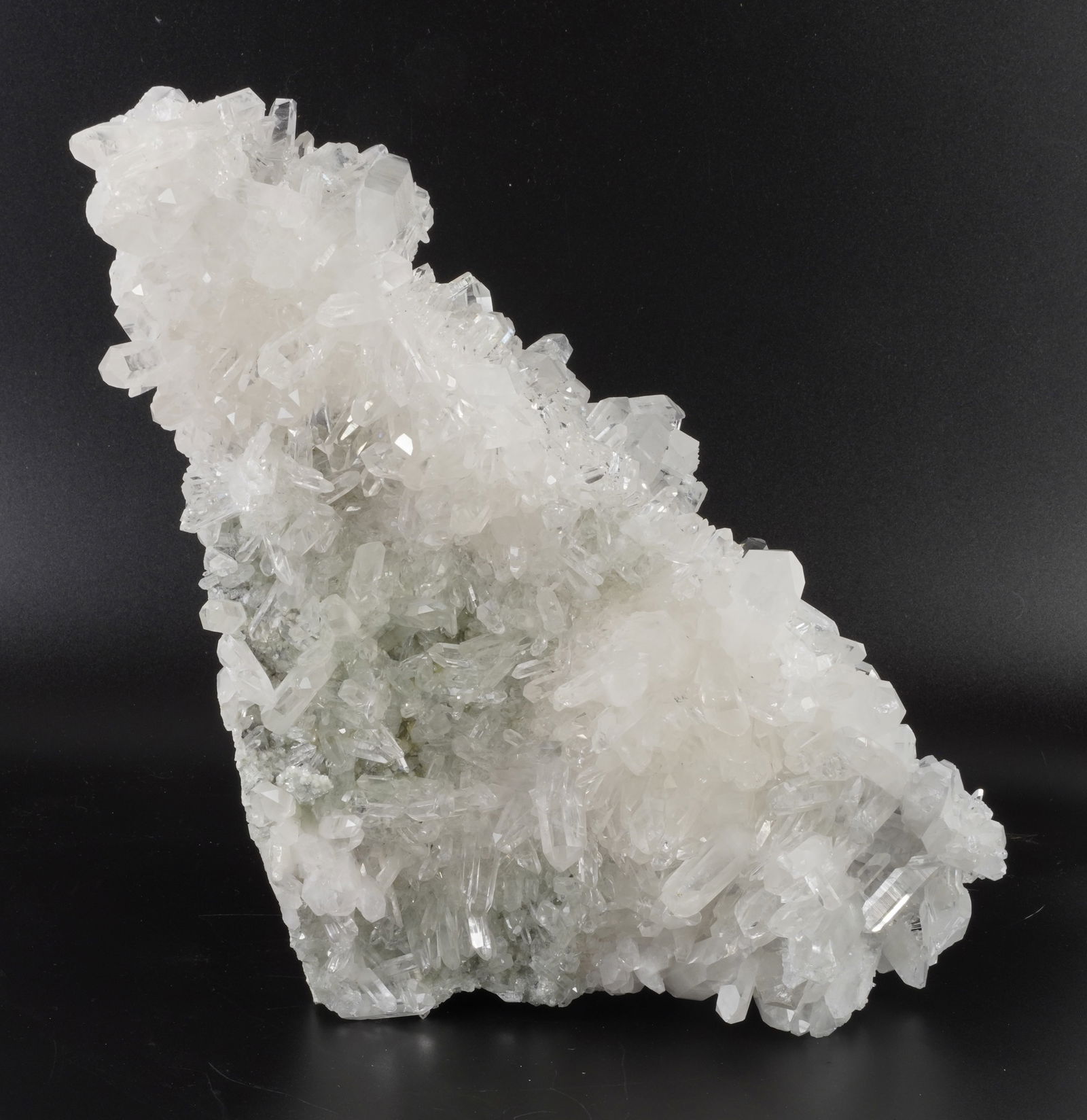 Large Double-Sided Quartz Formation - 3
