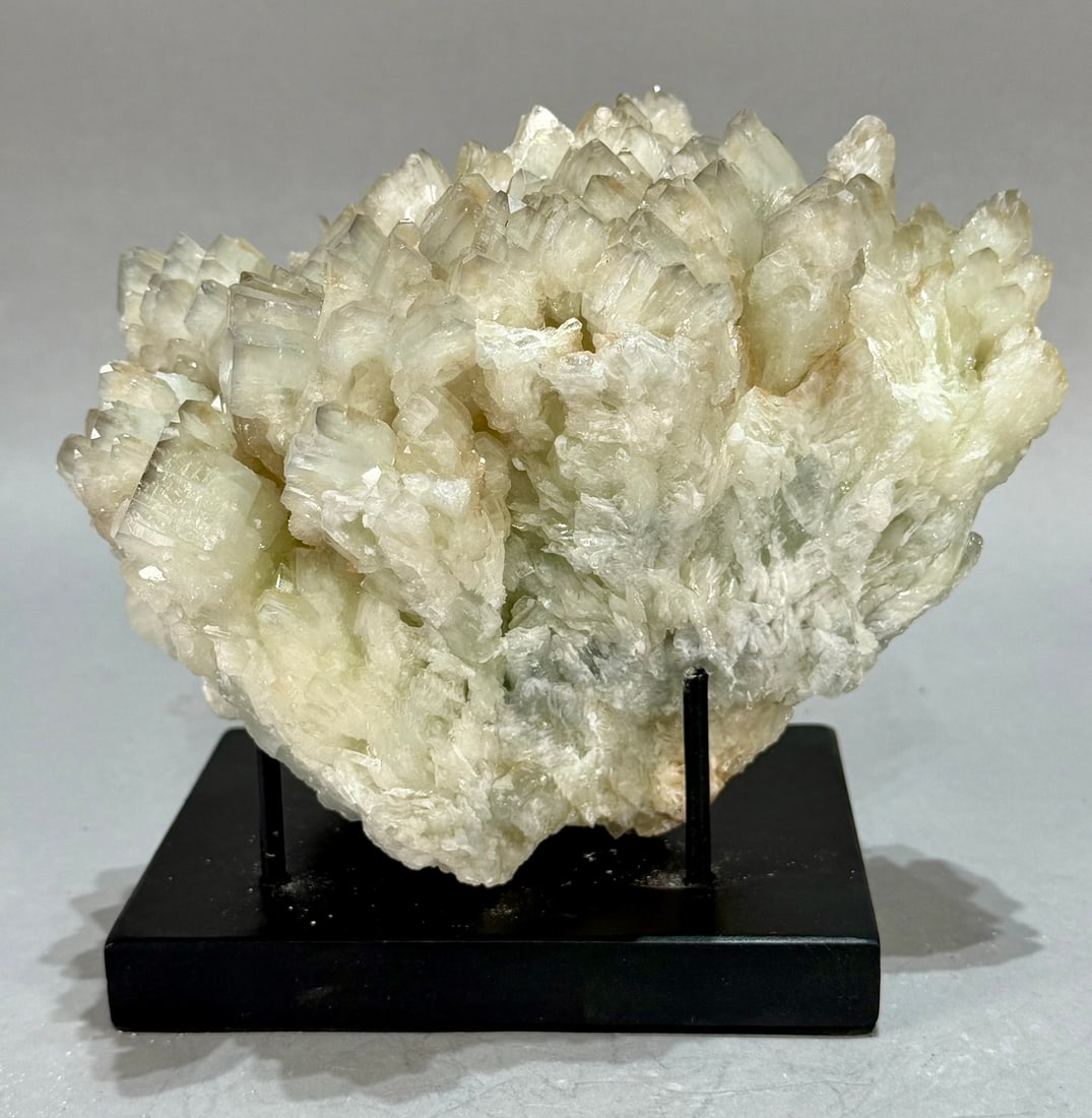 Large Barite Crystal Specimen: Large barite crystal specimen from the DR Congo. 5.75" x 6" x 6". 10.5 lb.