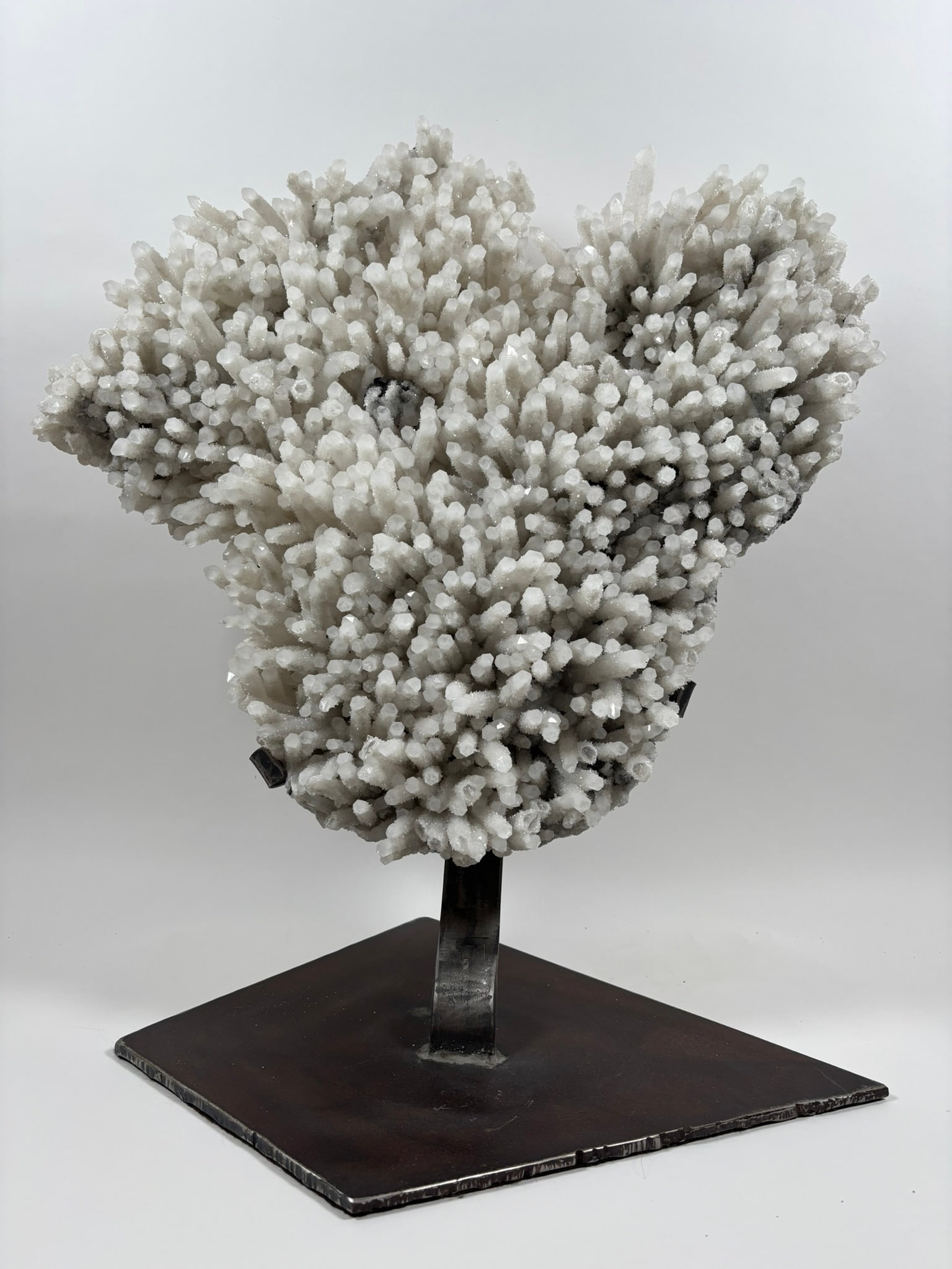 Huge Quartz Cluster on Custom Stand: Huge quartz cluster on custom stand from China. 22" x 23" x 13". 59.10 lb.