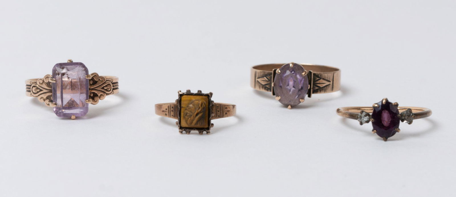 Lot of Four Victorian Gold Rings. (1 of 8)