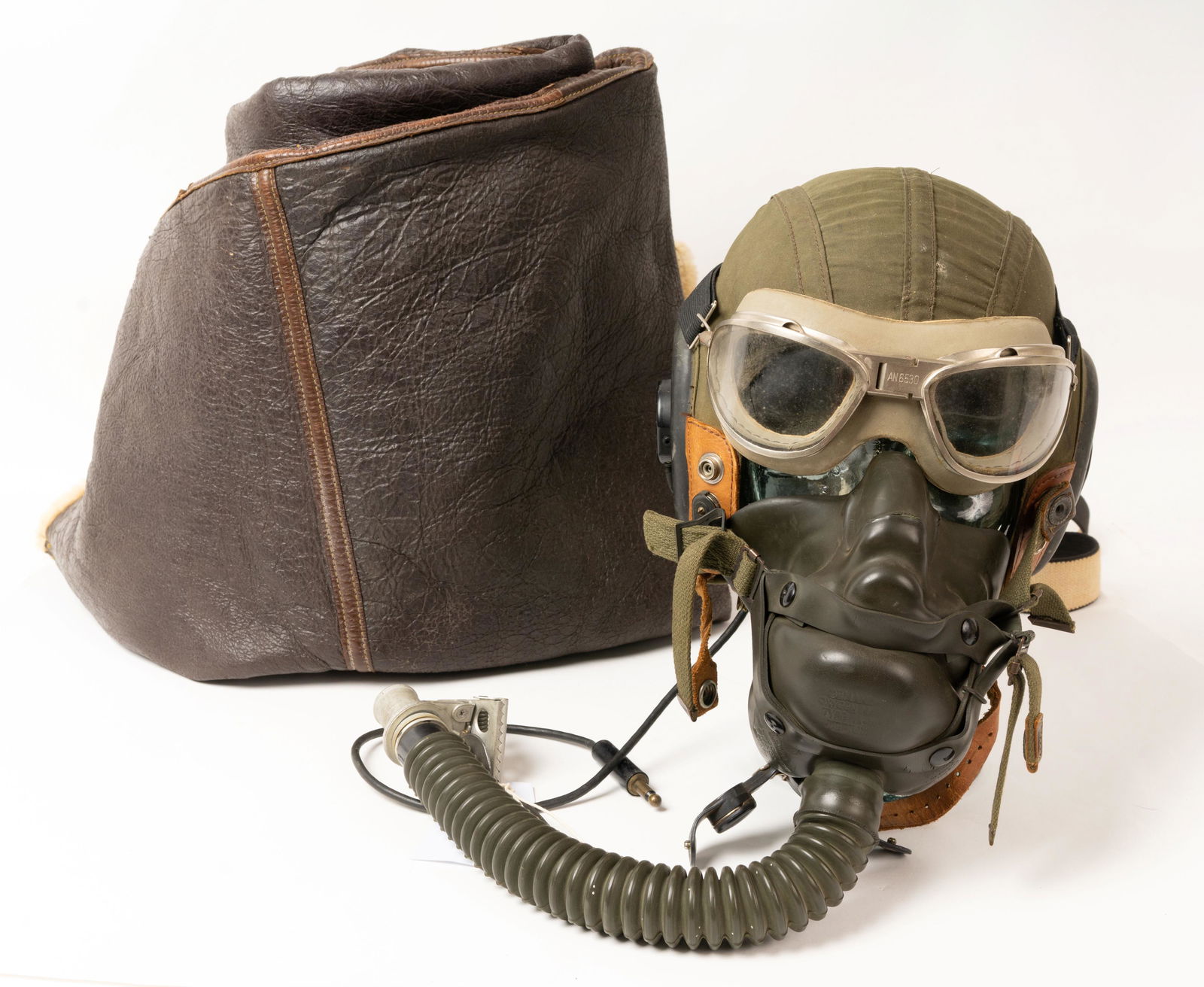 WWII USAAF Complete Pilots Head Rig and Sheepskin Pants. (1 of 9)