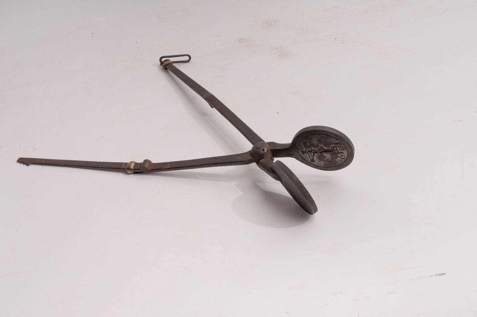 Rare Antique Religious Host Offering Crucifixion Wafer Mold. (1 of 8)