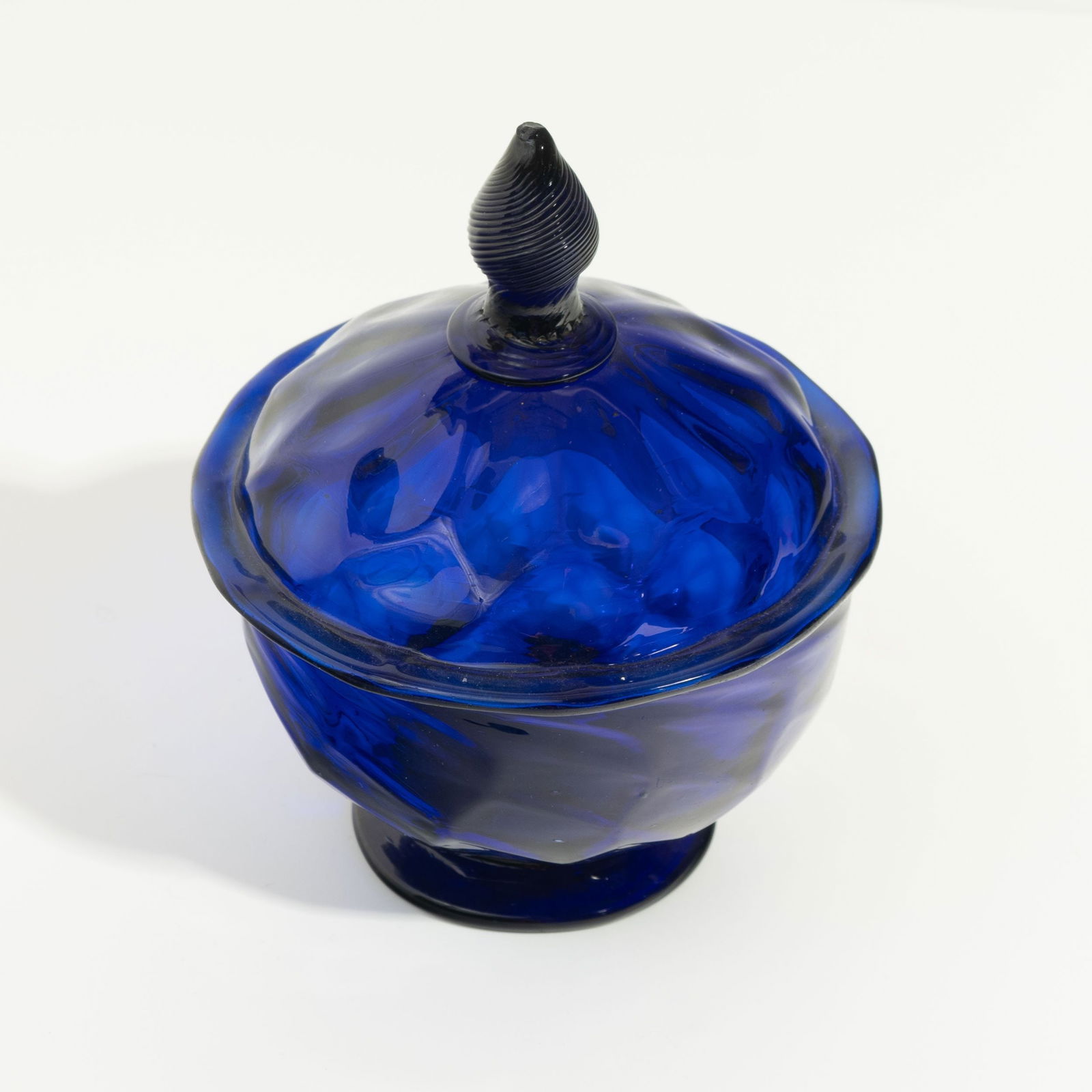 Stiegel Type Pattern Moulded Covered Sugar Bowl. (1 of 6)