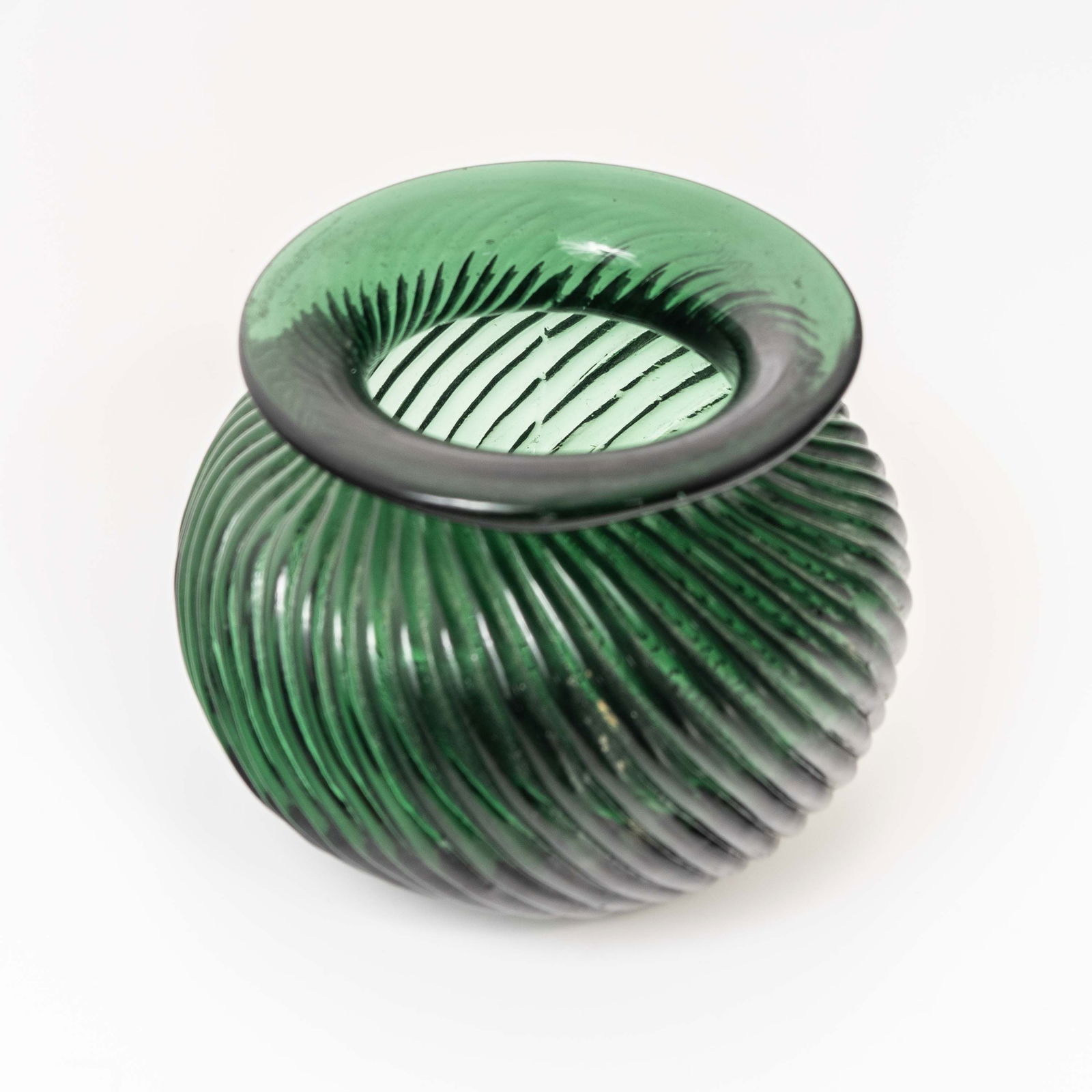 19th-C Glass Leech Bowl (1 of 8)