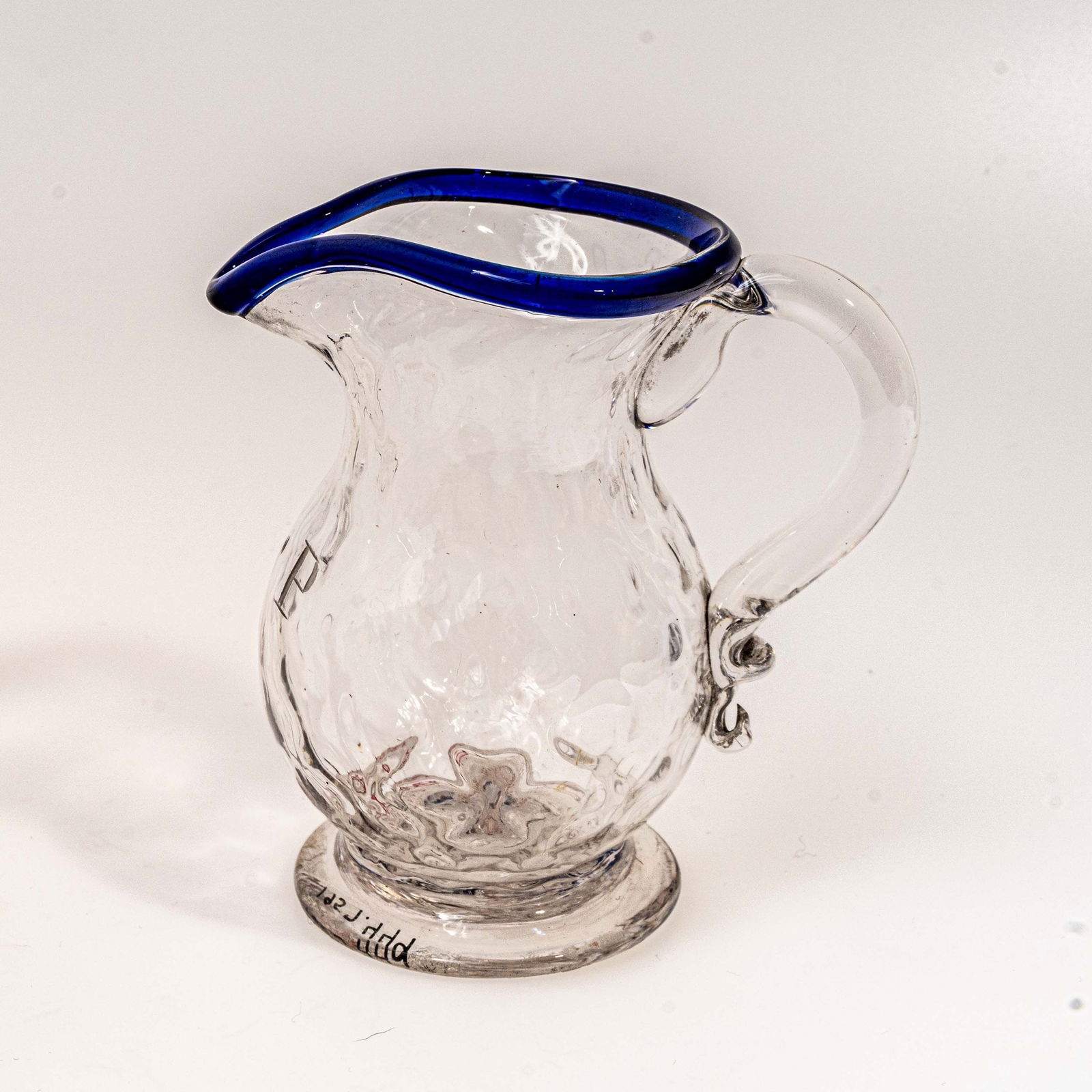 Stiegel Type Footed Creamer. (1 of 11)