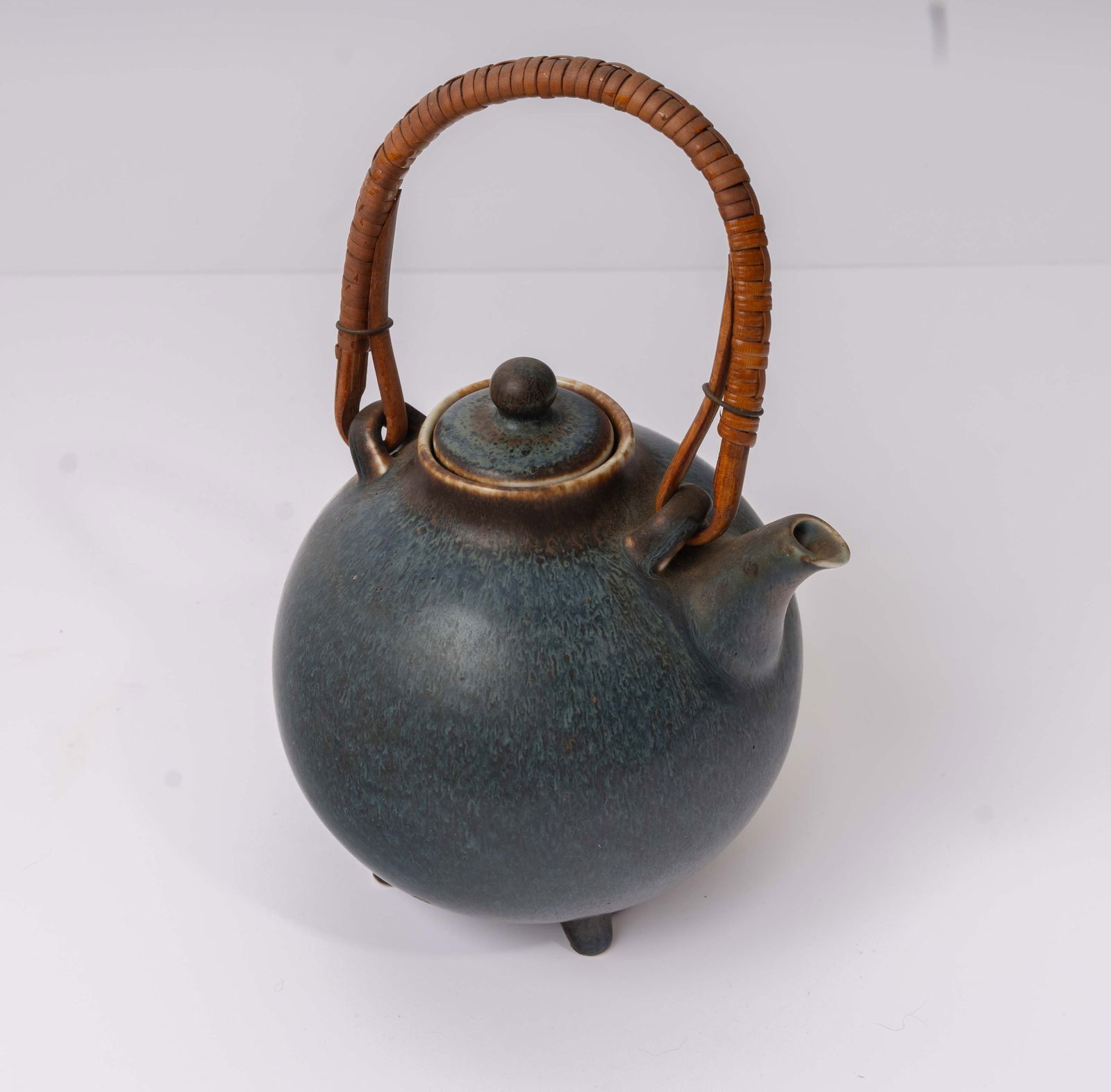 Mid Century Modern Gunnar Nylund Stoneware Teapot. (1 of 7)