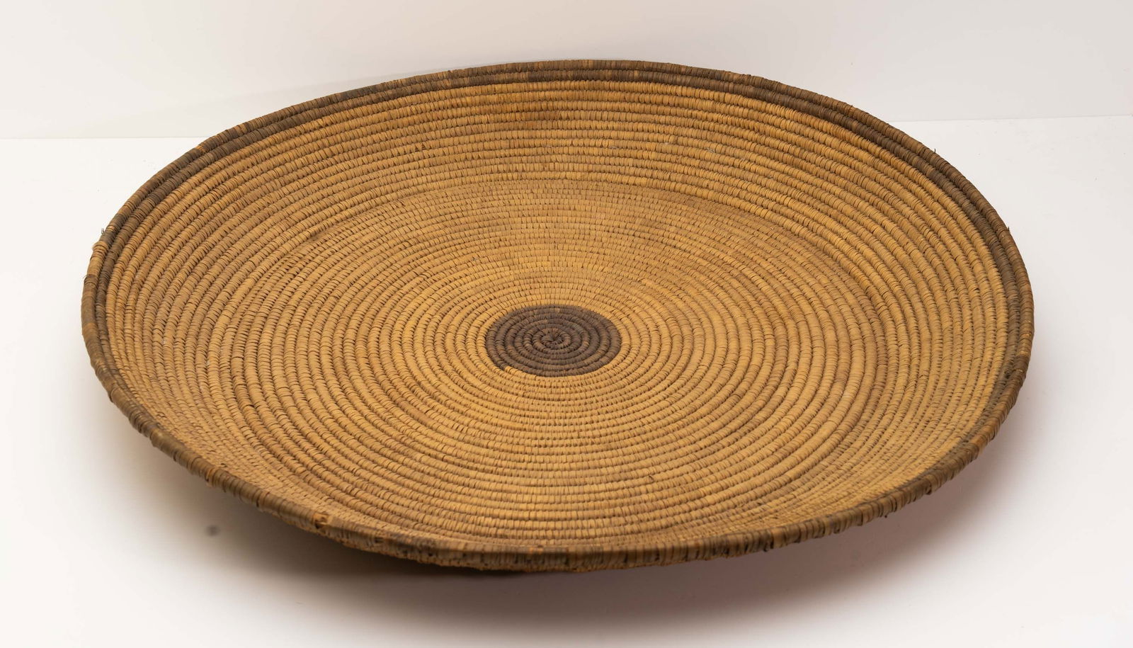 Large Antique 21-1/2" Winnowing Basket. (1 of 4)