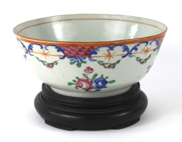 Chinese Export Botanical Porcelain Bowl
