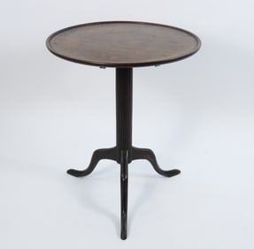 Tilt Top Pie Crust Table With Fluted Post