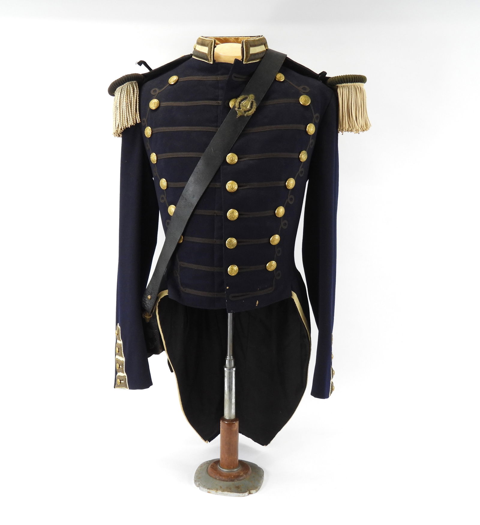 71st New York State Militia Coatee & Cartridge Box (1 of 14)