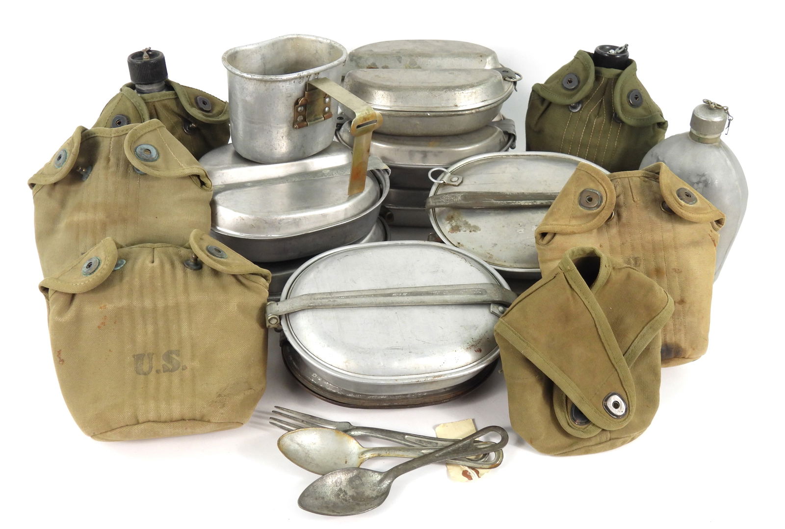 Group of US Canteens, Cups, Covers, and Mess Kits (1 of 9)