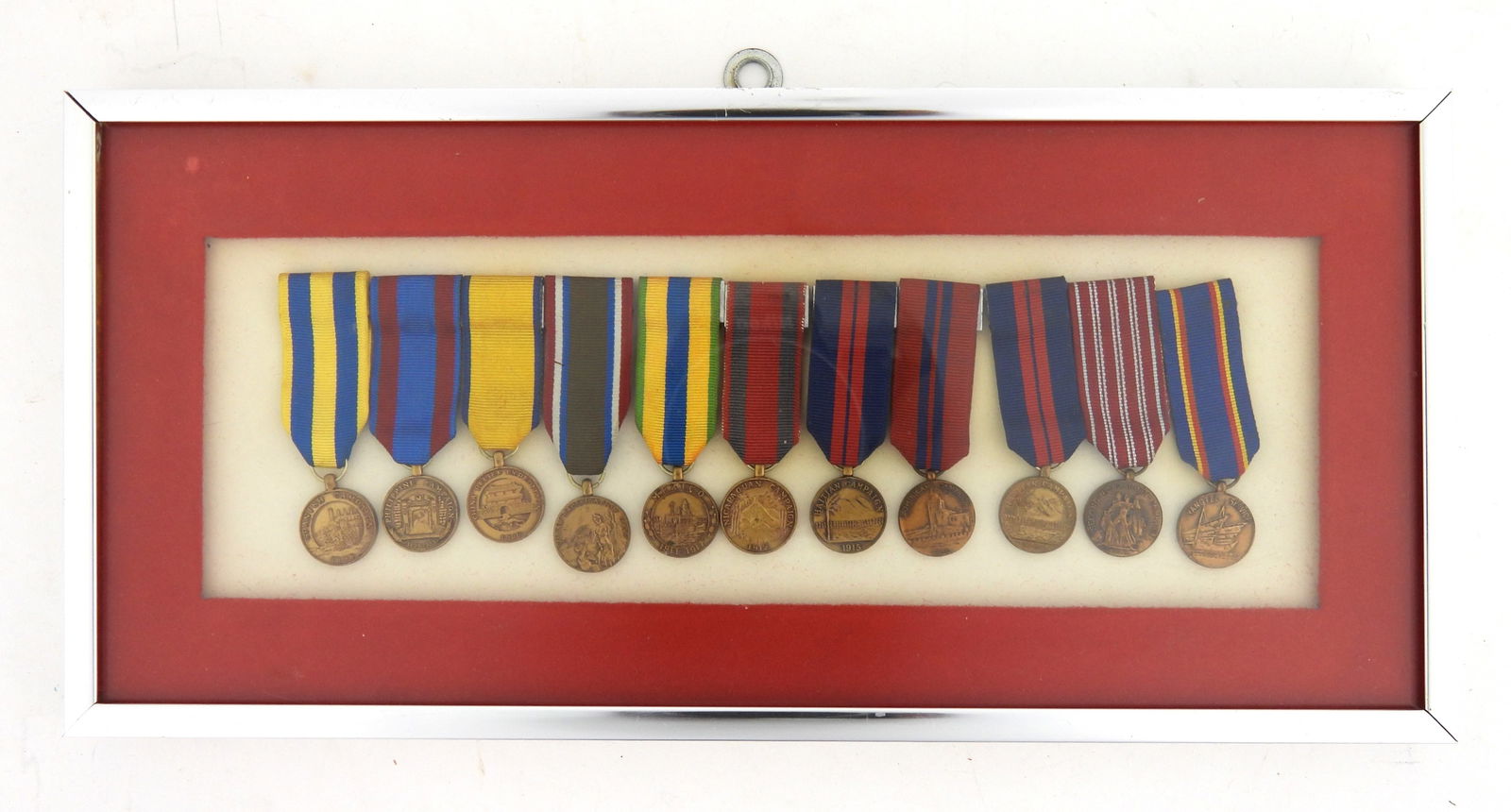 Group of USMC Campaign Miniature Medals (1 of 5)