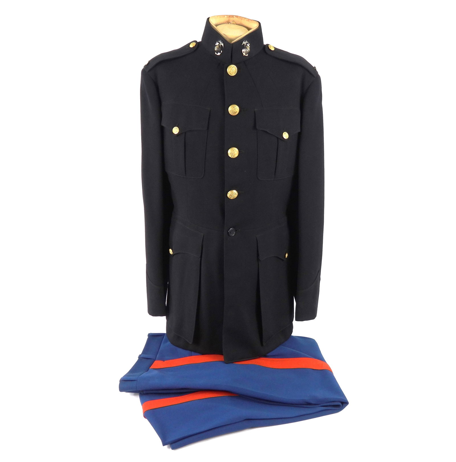 USMC Dress Uniform of 1st Lt. Robert Fields (1 of 12)