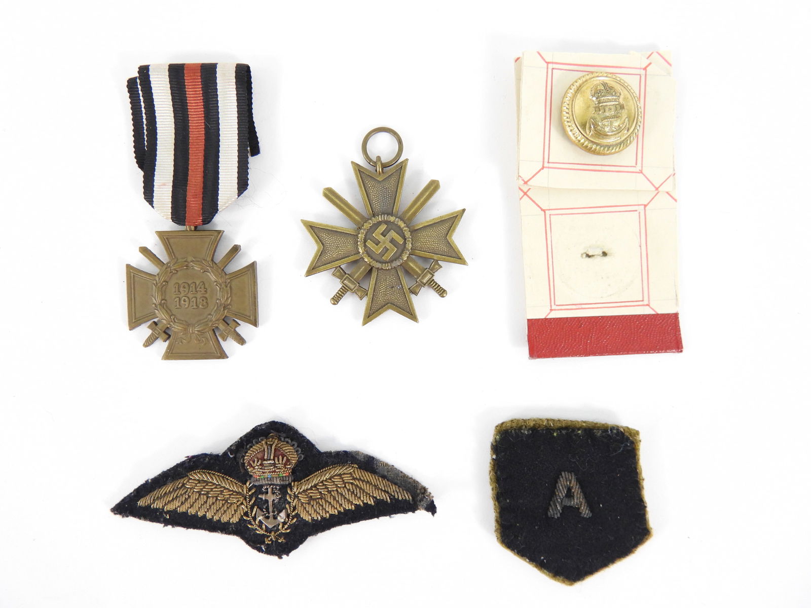 Group of WWII Insignia (1 of 7)