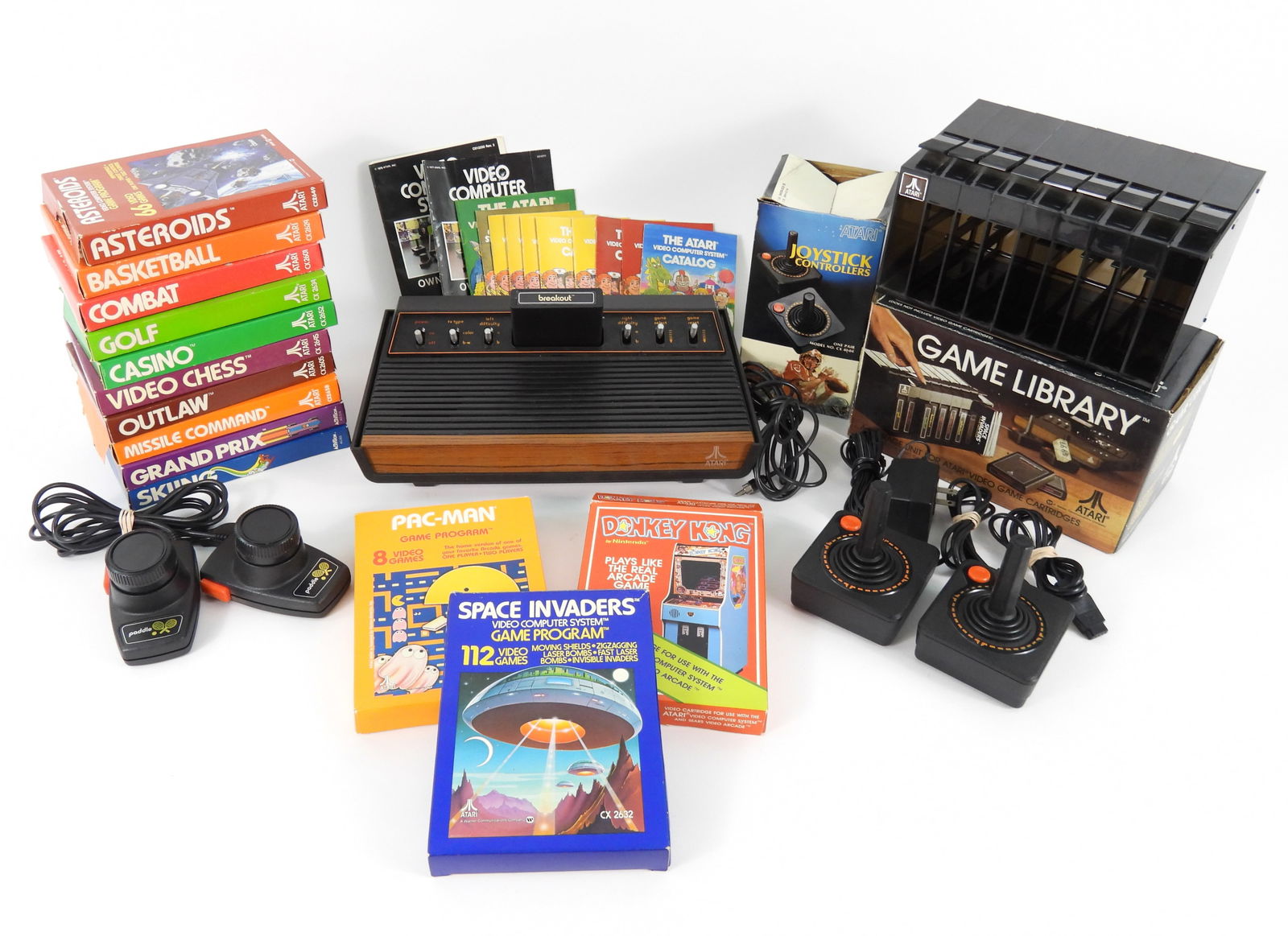 1977 Atari Model CX2600 w/ Games & Accessories (1 of 8)