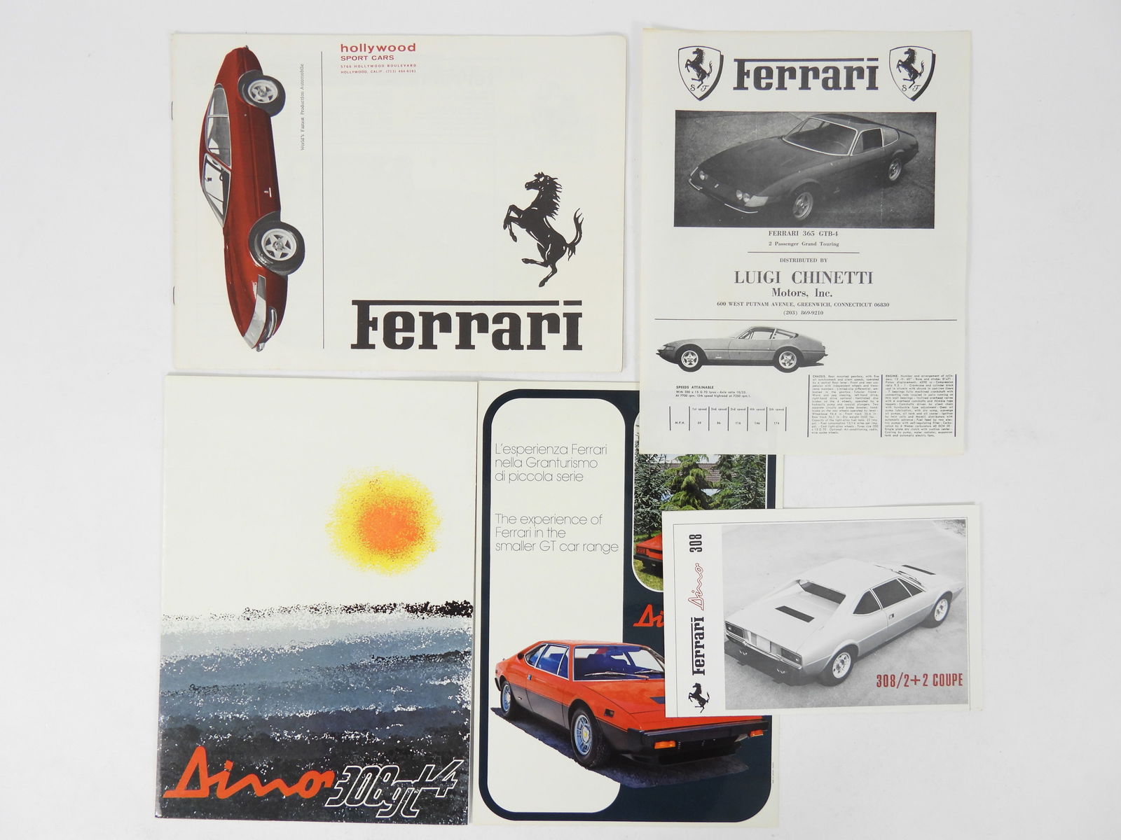 4PC Ferrari Dealership Brochures (1 of 3)