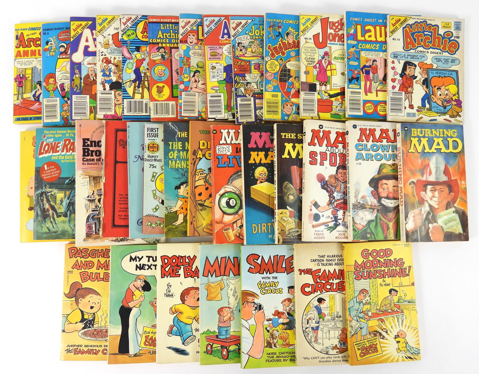 34PC MAD Archie & Other Paperback Books (1 of 5)