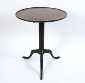 Tilt Top Pie Crust Table With Fluted Post