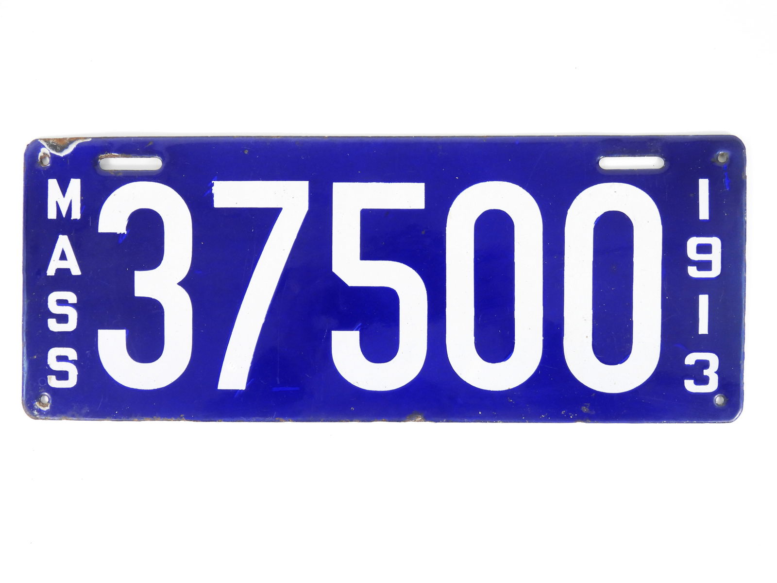 1913 Massachusetts Porcelain License Plate (1 of 4)