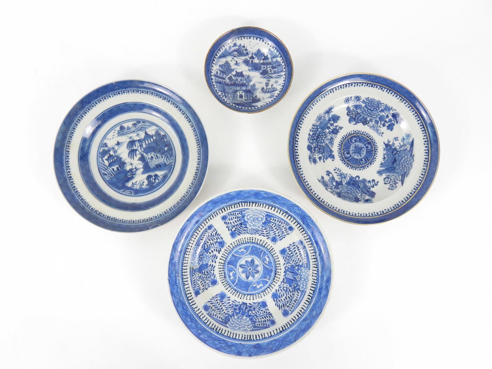 4PC Chinese Export Nanking Porcelain Plates (1 of 6)